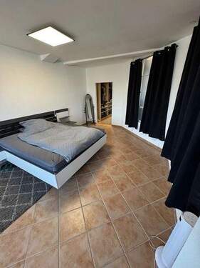 30 SZi mit Zugang zum Ankleideraum - 