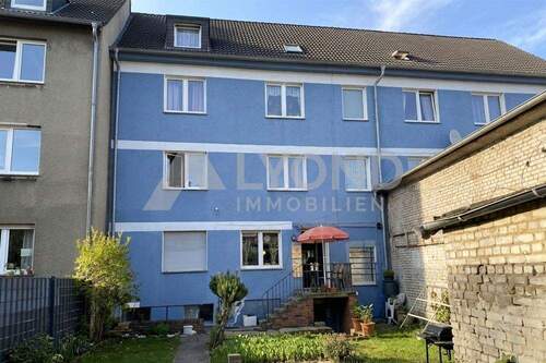 Hinter Ansicht - 2 Zimmer Mehrfamilienhaus, Wohnhaus in Herne