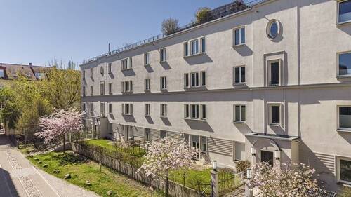 Frontansicht Haus - Hochwertige 3-Zimmer-Eigentumswohnung (112 m²) mit Balkon, Aufzug & Tiefgarage - Innenstadtlage, Baujahr 2016