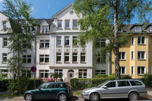 Hausansicht - 3 Zimmer Etagenwohnung zur Miete in Kiel