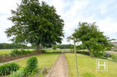 Toller Garten mit herrlichem Blick - 