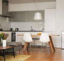 Moderne 3-Zimmer-Wohnung mit Balkon & Bulthaup-Küche direkt an der Spree - provisionsfrei - Berlin Mitte