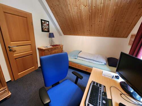 Gästezimmer, Büro 1 - 