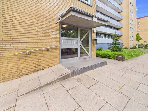 Hauseingang - 4 Zimmer Etagenwohnung zum Kaufen in Osnabrück