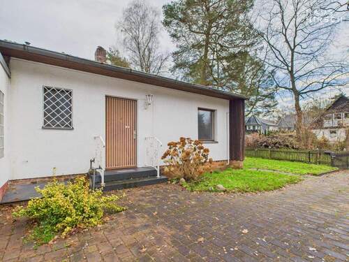 Hauseingang - 5 Zimmer Einfamilienhaus zum Kaufen in Berlin