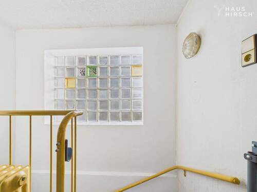 Treppe aus Küche in den Keller - 