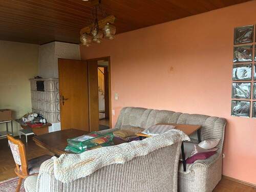 7 Wohnzimmer mit Kachelofen.jpg - 
