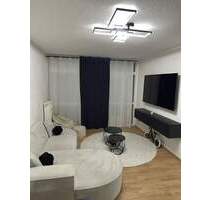 Schöne, modernisierte 2-Zimmer-Wohnung mit zwei Wintergärten - voll möbliert - Nittendorf