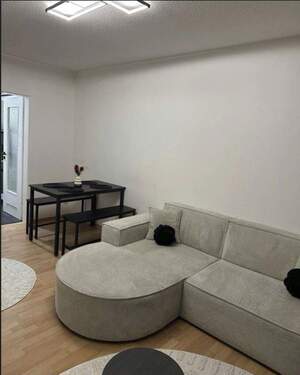 Wohnzimmer - 2 Zimmer Etagenwohnung zur Miete in Nittendorf