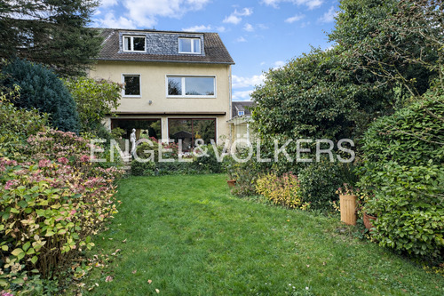 Rückseite Hausansicht - 8 Zimmer Doppelhaushälfte zum Kaufen in Hilden