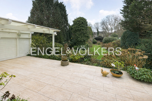 Großzügige Terrasse - 