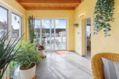 Wintergarten - Modernisiertes Mehrfamilienhaus mit vielseitigem Nutzungspotenzial