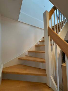 DG_Treppe zum Spitzboden - 