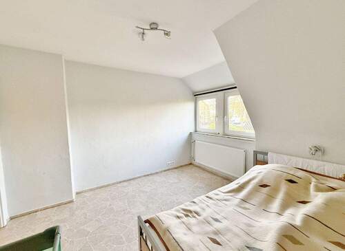 1. Kinderzimmer im Obergeschoss - 