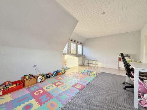 2. Kinderzimmer im Obergeschoss - 