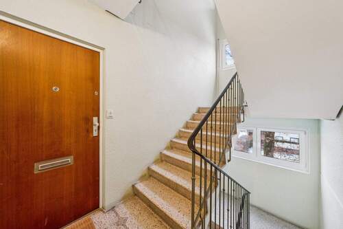 Treppenhaus - Etagenwohnung mit 67,00 m&sup2; in Berlin zum Kaufen