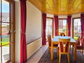 Essbereich im Erker - 5 Zimmer Einfamilienhaus in Borsdorf