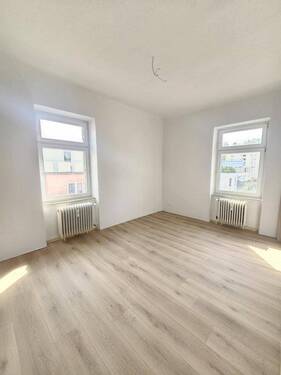 Zimmer 2 - 3 Zimmer Etagenwohnung zur Miete in Würzburg