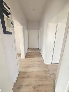 Eingangsbereich - Etagenwohnung mit 73,50 m&sup2; in Würzburg zur Miete