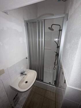 PHOTO-2025-11-27-09-19-18_1 - Etagenwohnung mit 69,50 m² in Zwickau zur Miete