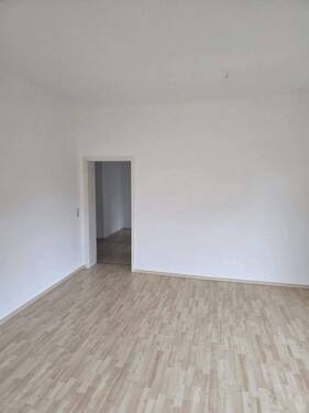 PHOTO-2025-10-23-14-11-37 (3).jpg - Etagenwohnung mit 60,00 m² in Chemnitz zur Miete