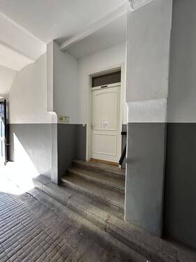 Eingang - 2 Zimmer Etagenwohnung zum Kaufen in Erfurt