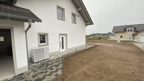 Bild 1 - *PROVISIONSFREI* Modernes Einfamilienhaus in attraktiver Neubausiedlung