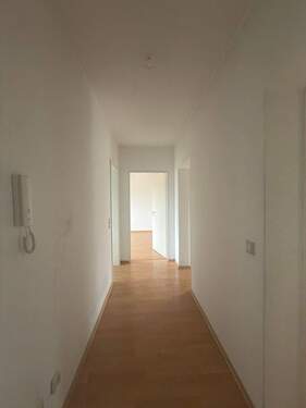 Flur - MT an Cs 26.2 zum 16.3 3 Zimmer Wohnung mit Balkon