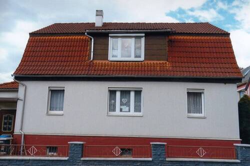 Hausansicht - 6 Zimmer Mehrfamilienhaus, Wohnhaus in Frankenblick