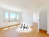 Wohnzimmer - Modernisierte 2-Zimmer-Dachgeschosswohnung 