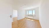 Wohnzimmer - 2 Zimmer Etagenwohnung zum Kaufen in Kitzscher