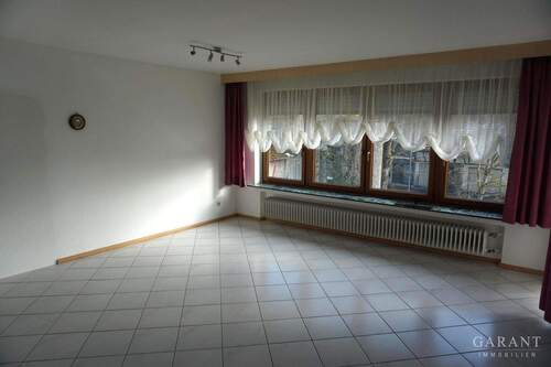 Wohnzimmer EG - Mehrfamilienhaus, Wohnhaus mit 302,00 m² in Bösingen zum Kaufen