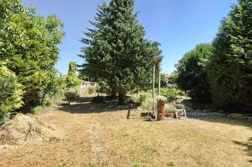 Weitlaufiges Grundstück - 