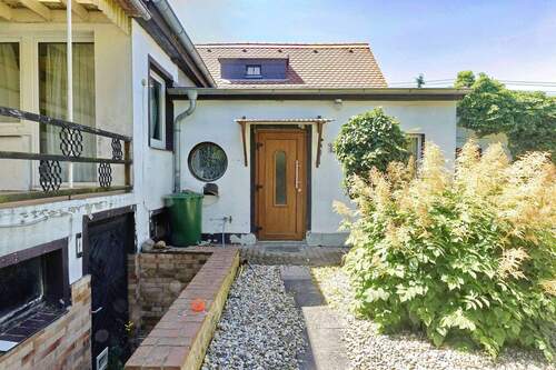 Hauszugang - Doppelhaushälfte mit 86,50 m&sup2; in Schkeuditz zum Kaufen