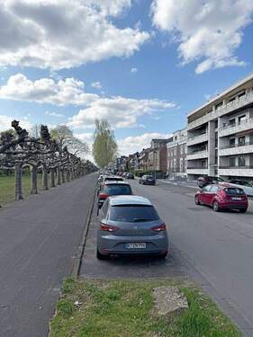 Außenansicht Gebäude und Rheinallee - 