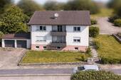 Luftaufnahme (2) - Großzügiges Wohnhaus mit zwei 4 Zimmer-Wohnungen!