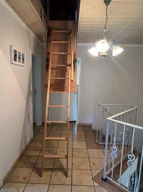 DG - Kl. Galerie u. Zugleiter z. Dachspitz - 