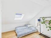 Schlafzimmer DG gr. Wohnung - 