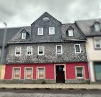 Denkmalgeschütztes Stadthaus in Hartenstein!