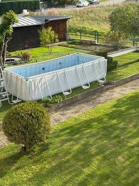 11 Pool Rückseite - 1 Zimmer Einfamilienhaus in Birlenbach