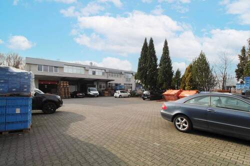 Außenanlagen - Halle zum Kaufen in Velbert