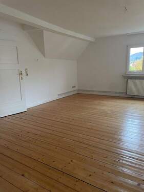 Bild 1 - 4-Zimmer-Altbauwohnung mit Balkon und Bergblick in Bad Harzburg - 3. OG - 118?m²