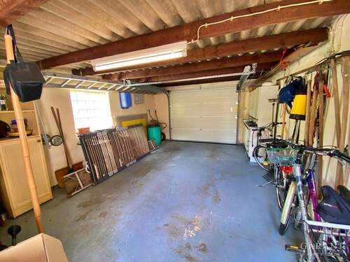 Garage - 