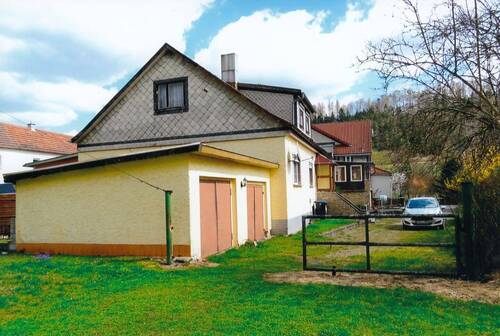 Hausansicht - Mehrfamilienhaus, Wohnhaus mit 145,00 m&sup2; in Frankenblick zum Kaufen