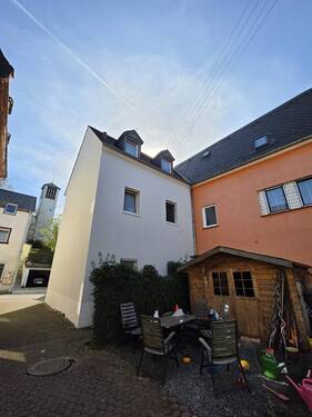 Hausansicht hinten - 2 Zimmer Etagenwohnung zum Kaufen in Trier