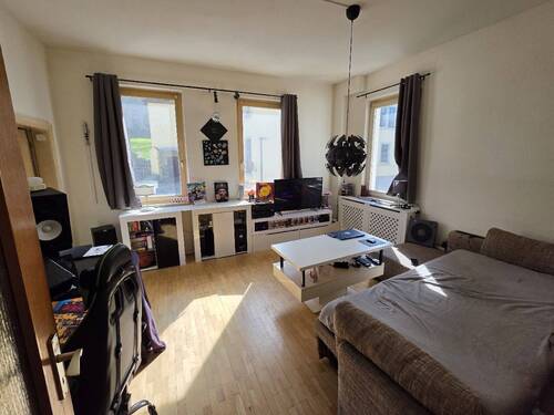 Wohnzimmer - 2 Zimmer Etagenwohnung in Trier