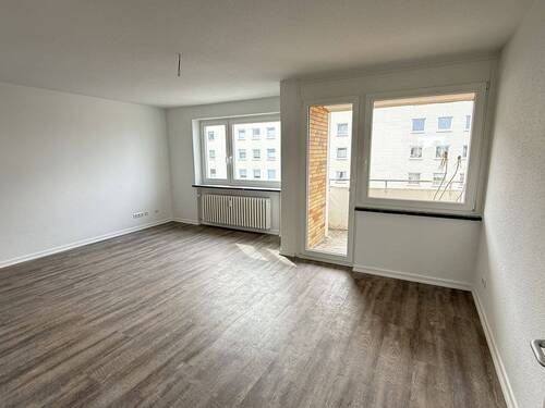 Wohnzimmer - 2 Zimmer Etagenwohnung zur Miete in Uetersen