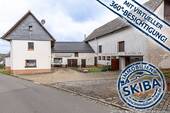 Bauernhaus mit Scheunen - Eifel-Bauernhaus mit großer Scheune und Nebengebäuden in Blankenheim-Hüngersdorf