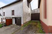 Zufahrt Garage und Scheune - 