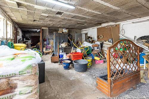Stellplatz neben Garage - 
